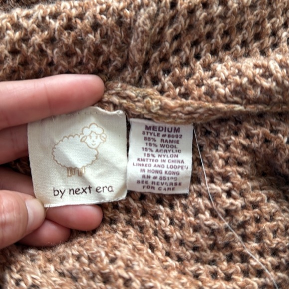 by Next Era Knit Hoodie Sweater Medium - Picture 6 of 6